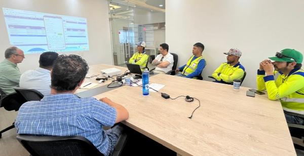 Equipo de trabajo de Aqualia Los Cabos en capacitación de gestión a clientes, atención a usuarios Proyecto MIG